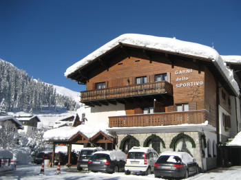 Winter Season. Close to the lift, ski-in and ski-out