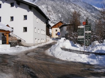 last turn off to Haus Aperies