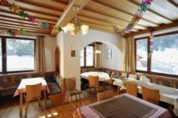 Breakfast / Dining Room
