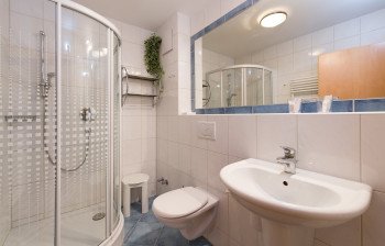 Doppelzimmer, Badezimmer
