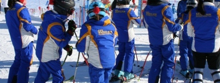 kids are skiing