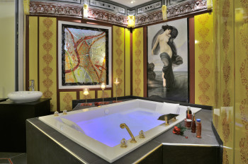 private Bathroom - for your Moments