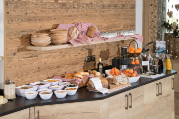 Reichhaltiges Frühstücksbuffet
