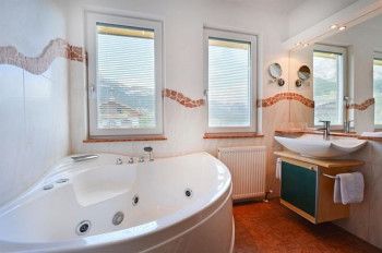 Bad in der Romantik Wolke 7