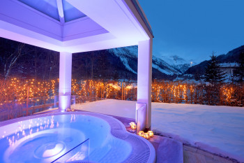 Outdoor Sole Whirlpool