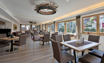Hotel Hochfilzer Ellmau am Wilden Kaiser Tirol Wintergarten
