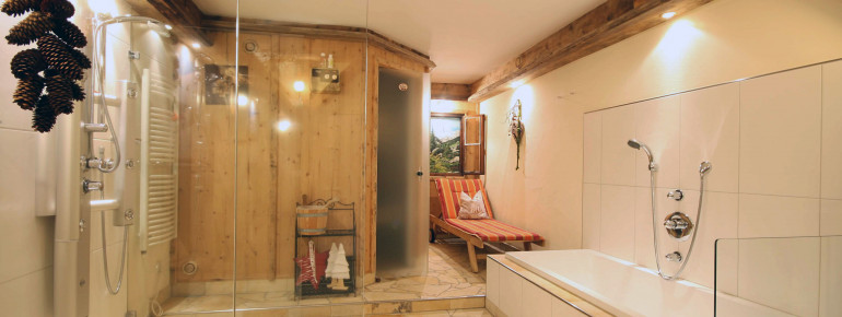 Wellnessbereich mit Sauna