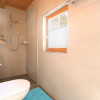 Badezimmer mit Dusche