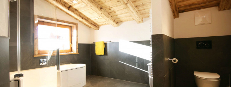 Badezimmer mit WC