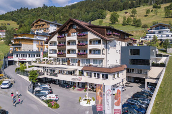 Romantik & Spa Alpen-Herz - Direkt neben der Seilbahnstation in Ladis