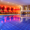 Innenpool mit Gegenstromanlage