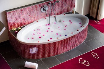 Badewanne mitten im Zimmer