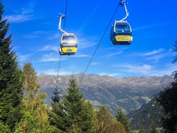 Sonnenbahn Ladis direkt neben dem Hotel