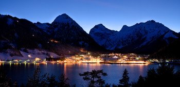 Pertisau bei Nacht