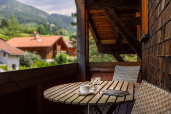 Balkon mit Blick zum Hirschberg