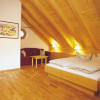 Schlafzimmer App. 8