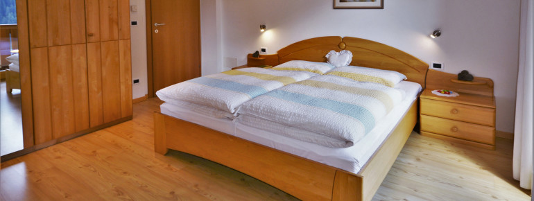 2 Doppelbettzimmer