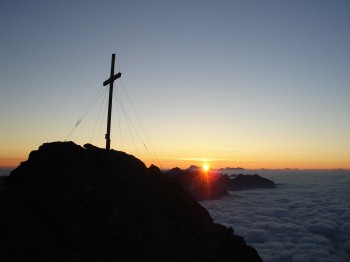 Sonnenaufgang in den Bergen