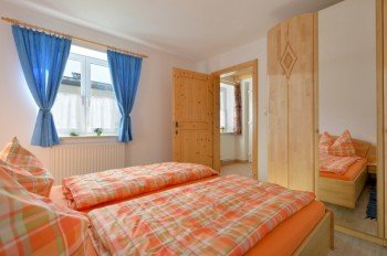 Schlafzimmer 2