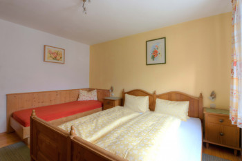 Schlafzimmer App. 2