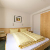 Schlafzimmer App. 3