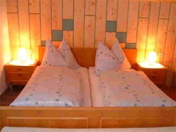 Schlafzimmer App. 2