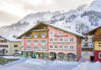 Apartments und Garni Alpenrose aussen