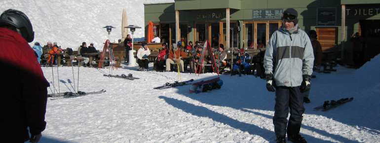 Platz l außen