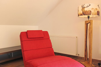 Lesestuhl im alpinen life style