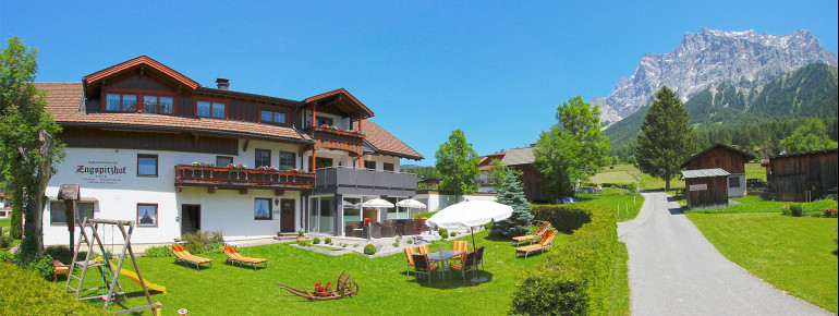 Sommeraufnahme mit Zugspitze