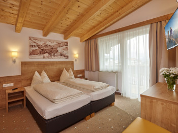 Zimmer 2, Appt. 4