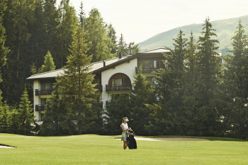 Golfplatz direkt neben dem Hotel