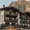 Hotel b& Wolf
