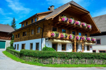 Bacherhof im Sommer