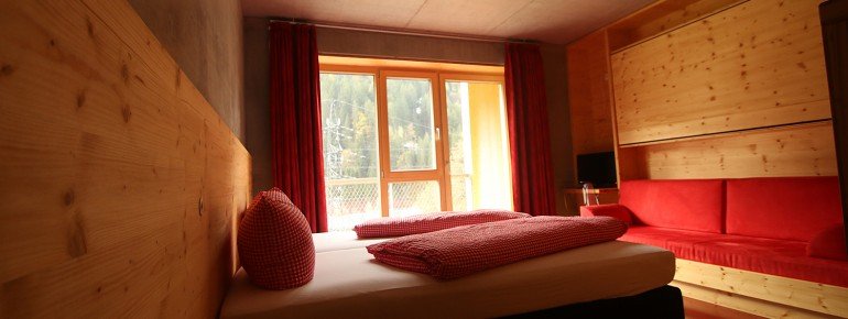Zimmer Anbau rote Etage