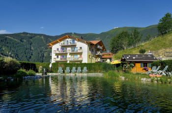 Neue Ansicht vom Bio Schwimmteich aus