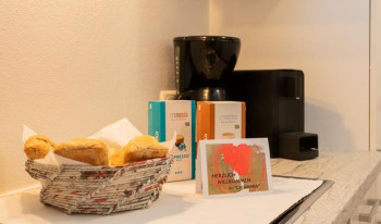 Jede Wohnung ist mit einer Espressomaschine ausgestattet