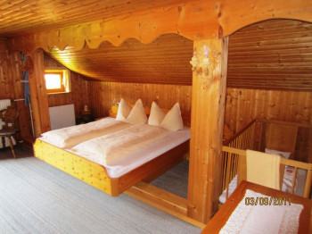 Babybett vorhanden