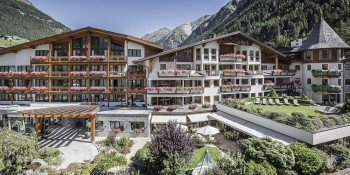 Hotelansicht DAS CENTRAL in Sölden
