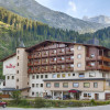 Außenansicht Hotel - Sommer