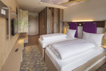 Das Doppelzimmer mit Bettschublade bietet Platz für 3 Personen