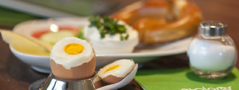 Leckeres Frühstück mit über 70 Komponenten