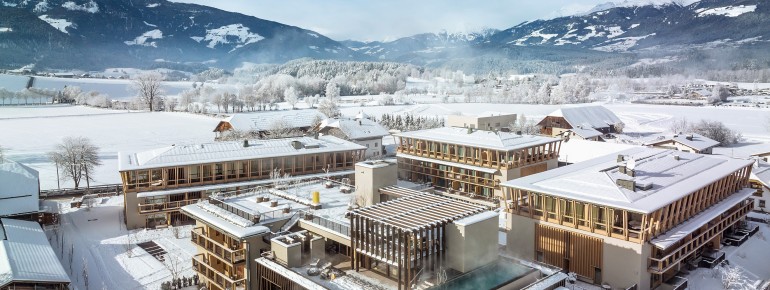 Das Falkensteiner Hotel Kronplatz liegt direkt am Aktivberg in den Dolomiten.