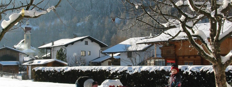 Schneevergüngen im Garten
