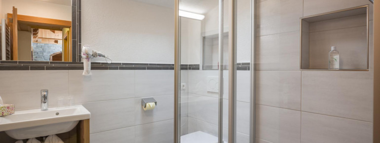 Ferienwohnung Morgenrot / Dusche mit Wc