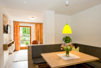 Essecke und Wohnraum Apart 14