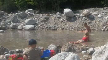 Teichbauen am Naturbach