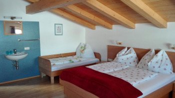 2-4 Bett Zimmer
