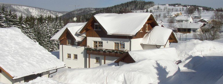 Hausansicht Winter