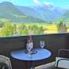 Balkon mit Panorama Gebirgesblick